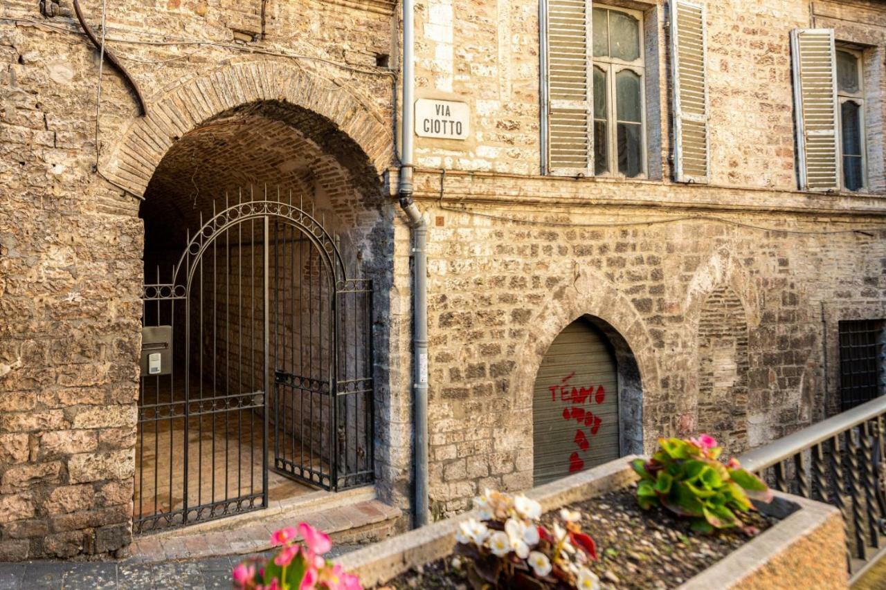La Casa Dell'Artista Lägenhet Assisi Exteriör bild